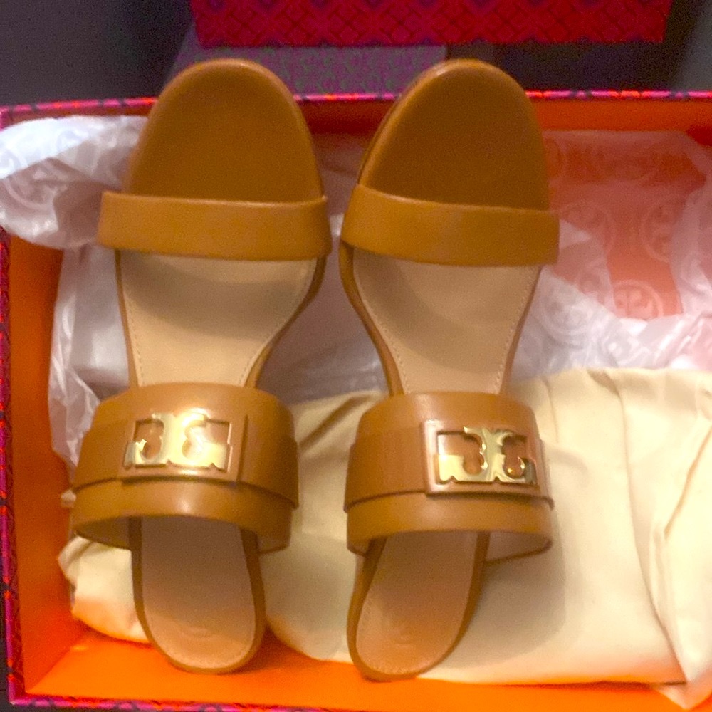 Tory Burch Sandal 65mm Wedge Royal Tan size 8 brand new